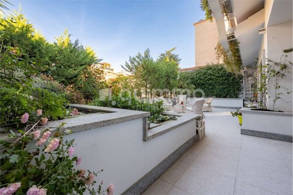 casa indipendente in vendita a Milano in zona Vigentino