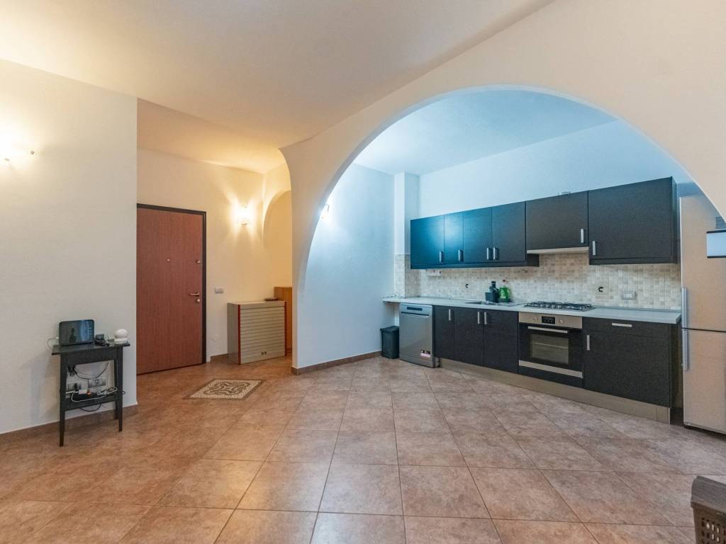 appartamento in vendita a Milano in zona Baggio