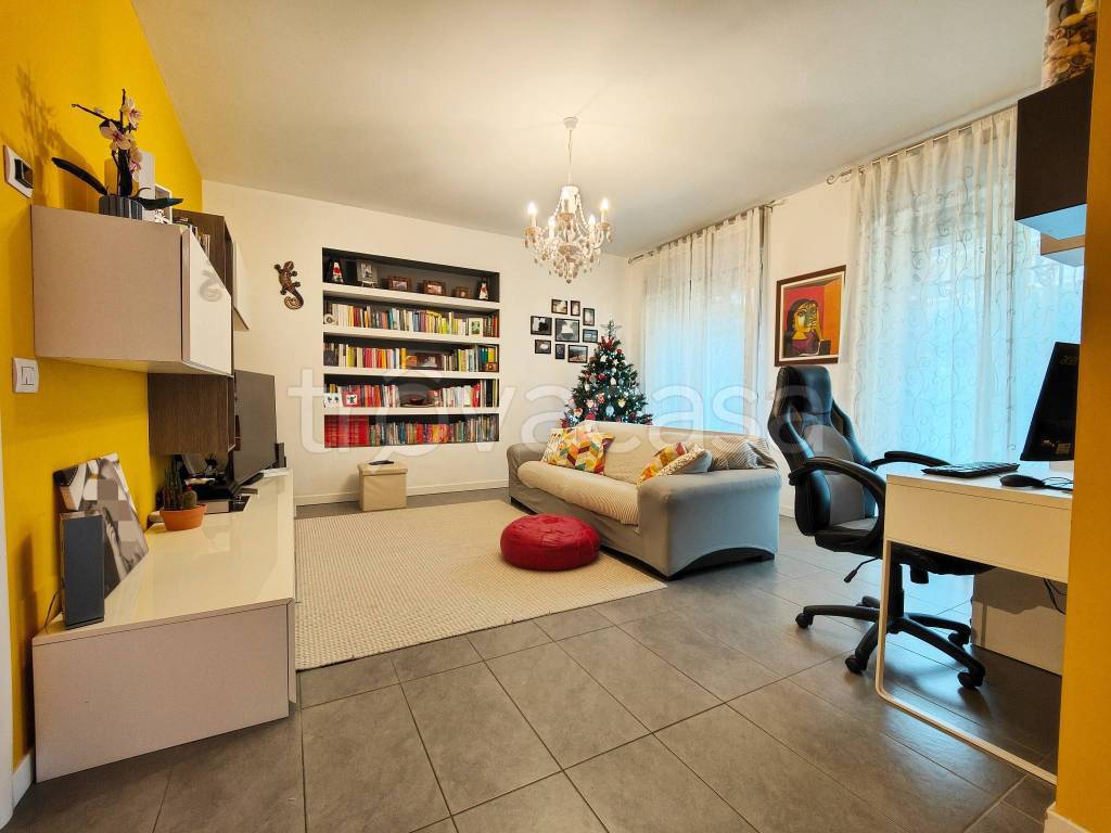 appartamento in vendita a Milano in zona Precotto