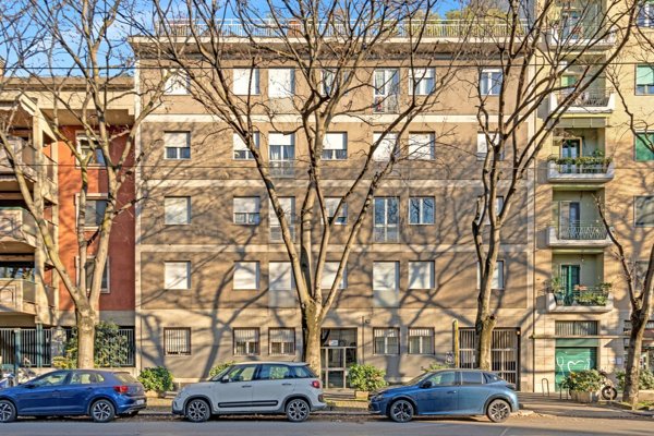 appartamento in vendita a Milano in zona Città Studi