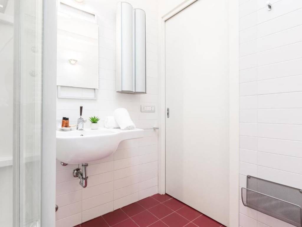 negozio in vendita a Milano in zona Isola