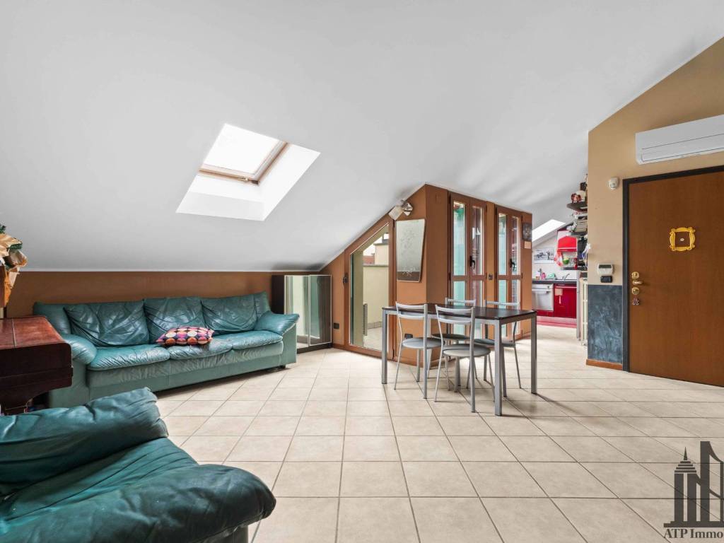 appartamento in vendita a Milano in zona Muggiano