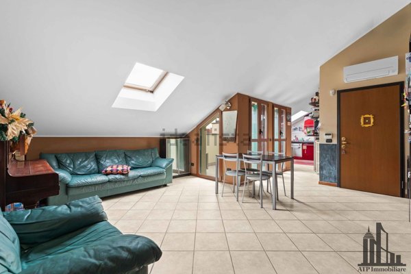 appartamento in vendita a Milano in zona Muggiano