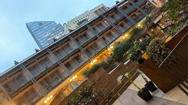 appartamento in vendita a Milano in zona Porta Nuova