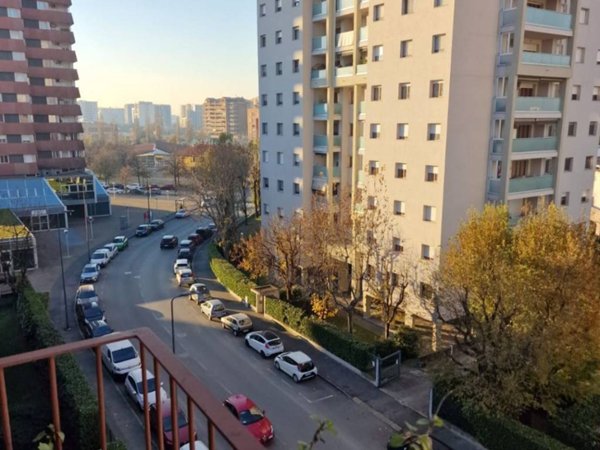 appartamento in vendita a Milano in zona Adriano