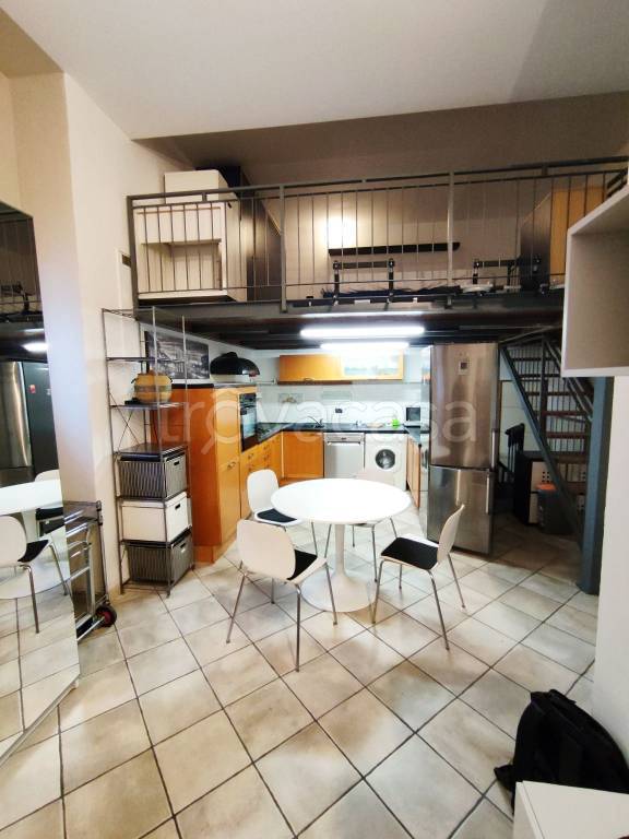 appartamento in vendita a Milano in zona Dergano