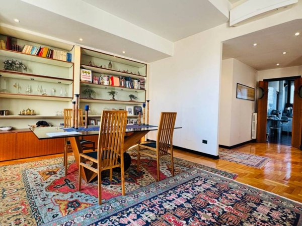 appartamento in vendita a Milano in zona Porta Nuova