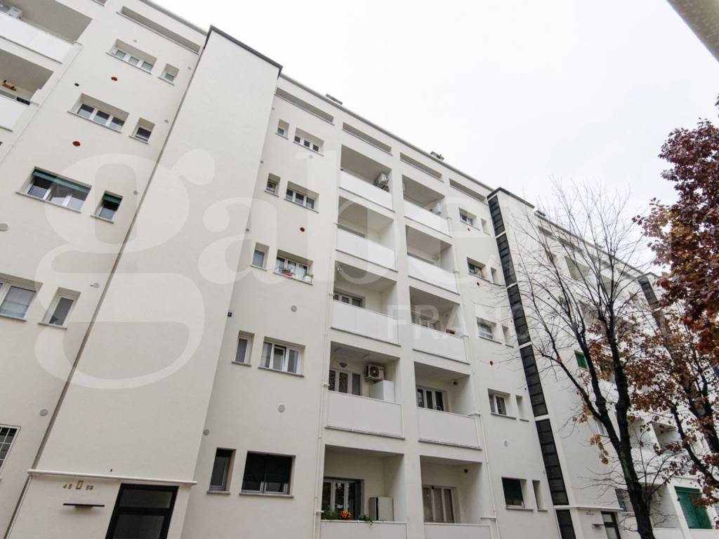 appartamento in vendita a Milano in zona Città Studi