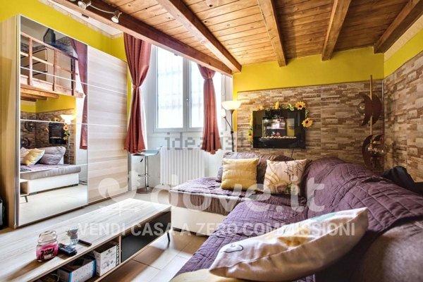 appartamento in vendita a Milano in zona Dergano