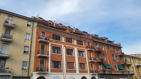 appartamento in vendita a Milano in zona Famagosta