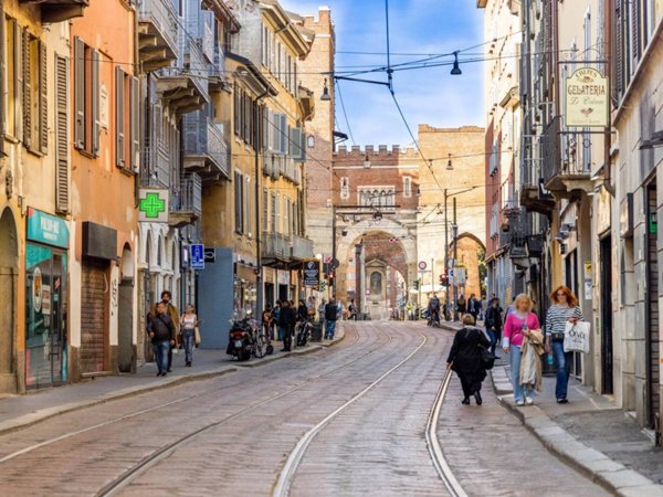 appartamento in vendita a Milano in zona Porta Ticinese