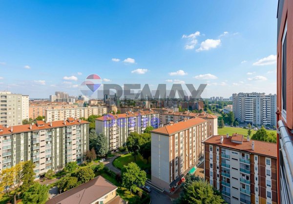 appartamento in vendita a Milano in zona Gallaratese