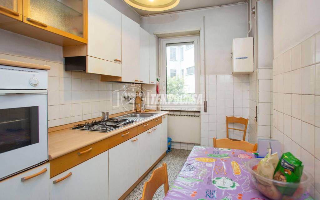 appartamento in vendita a Milano in zona Sempione