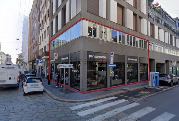 locale commerciale in vendita a Milano in zona Porta Romana