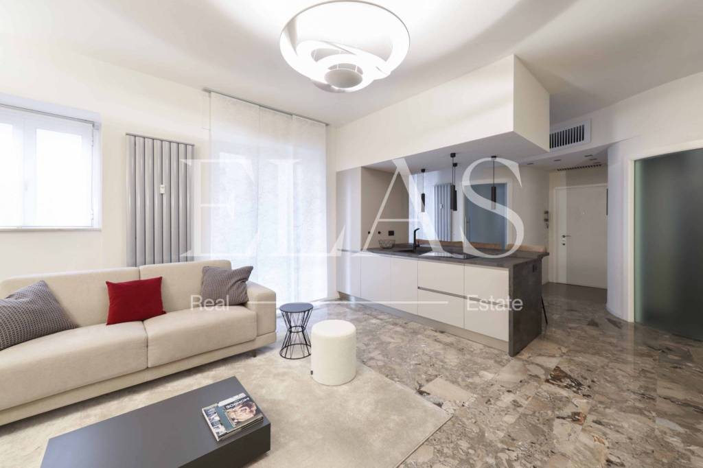 appartamento in vendita a Milano in zona Solari