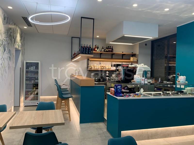 negozio in vendita a Milano in zona Porta Romana