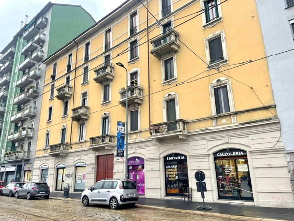 negozio in vendita a Milano in zona Porta Ticinese