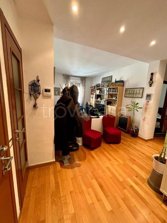 appartamento in vendita a Milano in zona Piazzale Lodi