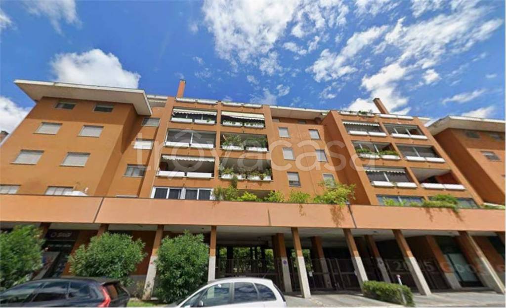 appartamento in vendita a Milano in zona Gratosoglio