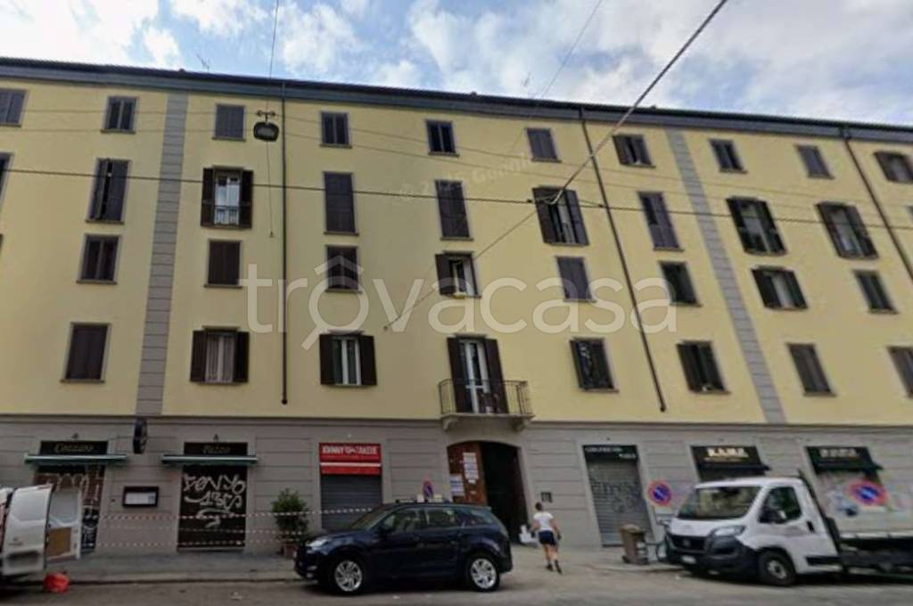 appartamento in vendita a Milano in zona Bocconi