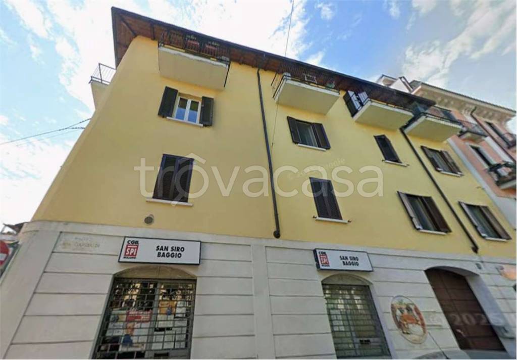 appartamento in vendita a Milano in zona Baggio