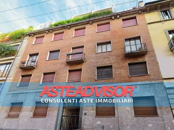 appartamento in vendita a Milano in zona Sant'Ambrogio