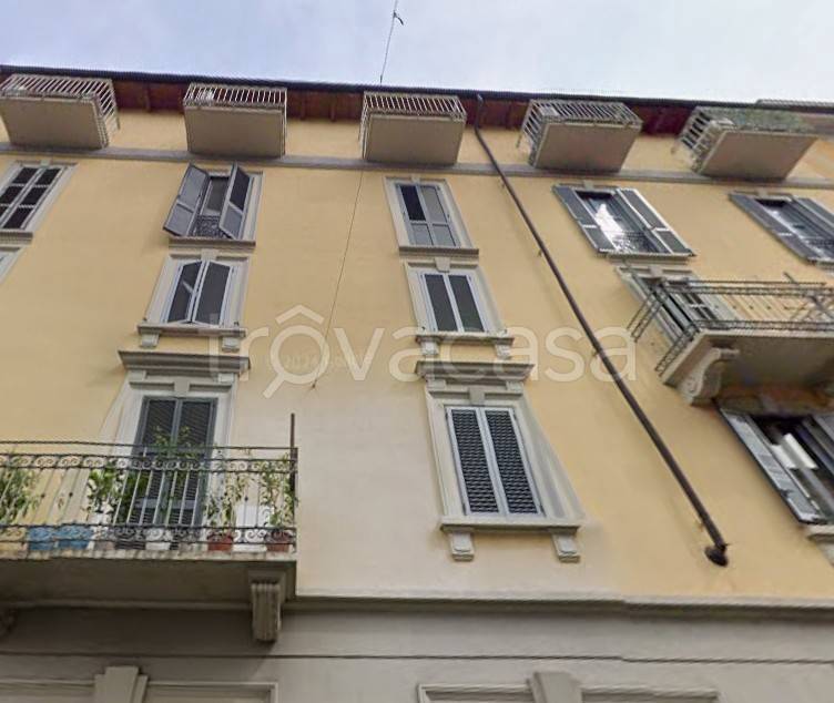 appartamento in vendita a Milano in zona Dergano