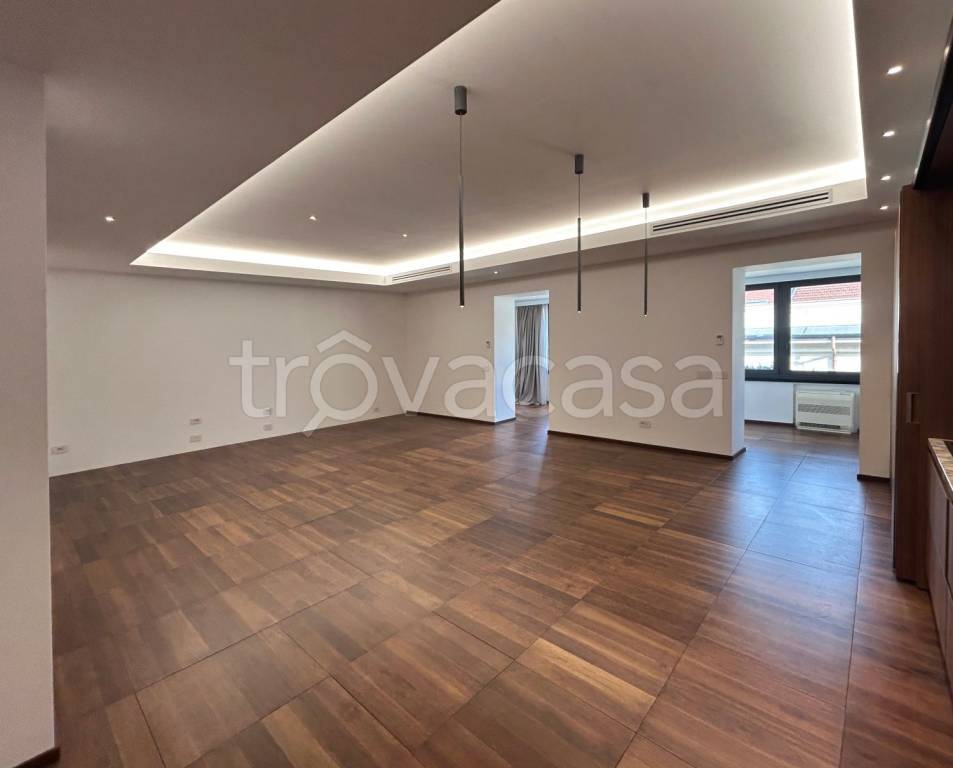 ufficio in vendita a Milano