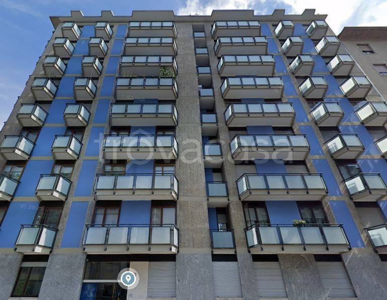 appartamento in vendita a Milano in zona Cascina dei Pomi
