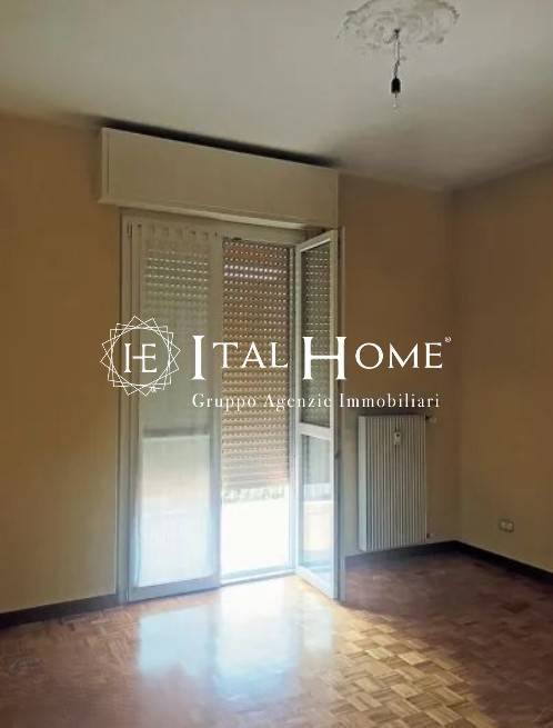 appartamento in vendita a Milano in zona Lorenteggio