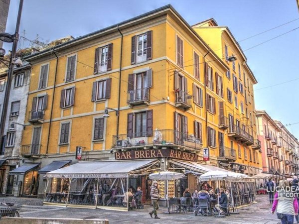 appartamento in vendita a Milano in zona Porta Nuova