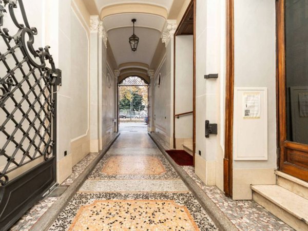 appartamento in vendita a Milano in zona Piazzale Lodi