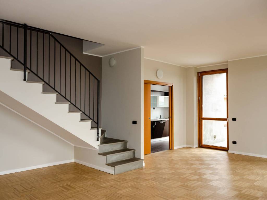 appartamento in vendita a Milano in zona Adriano