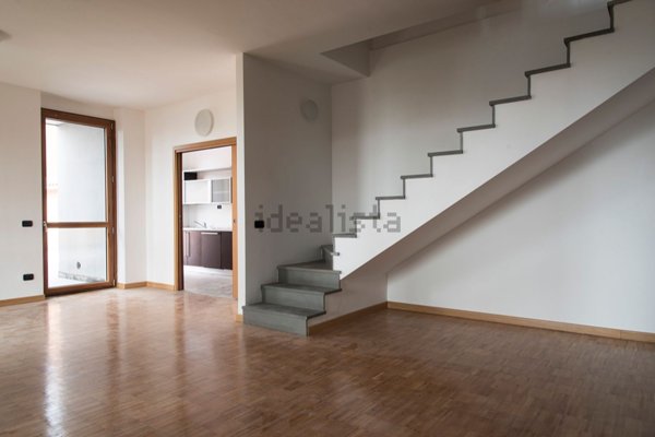 appartamento in vendita a Milano in zona Feltre