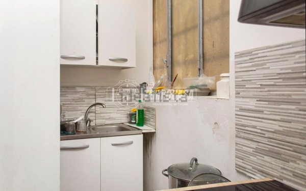 locale commerciale in vendita a Milano