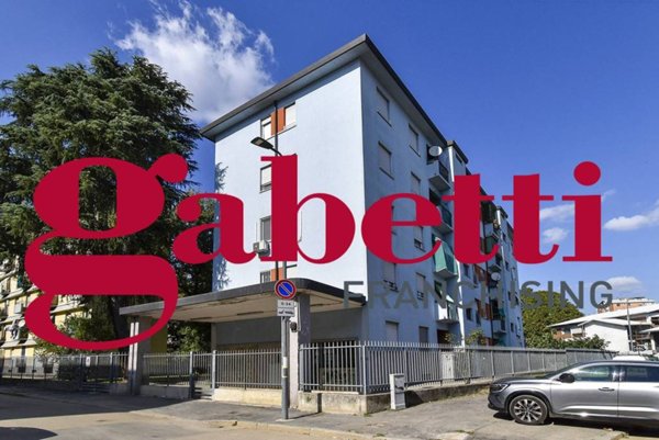 appartamento in vendita a Milano in zona Segnano