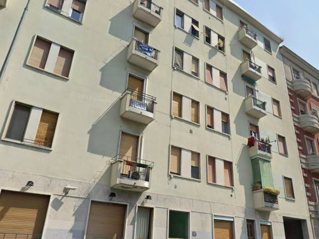 appartamento in vendita a Milano in zona Famagosta