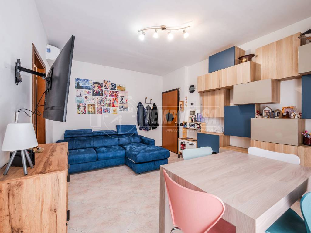 appartamento in vendita a Milano in zona Lambrate