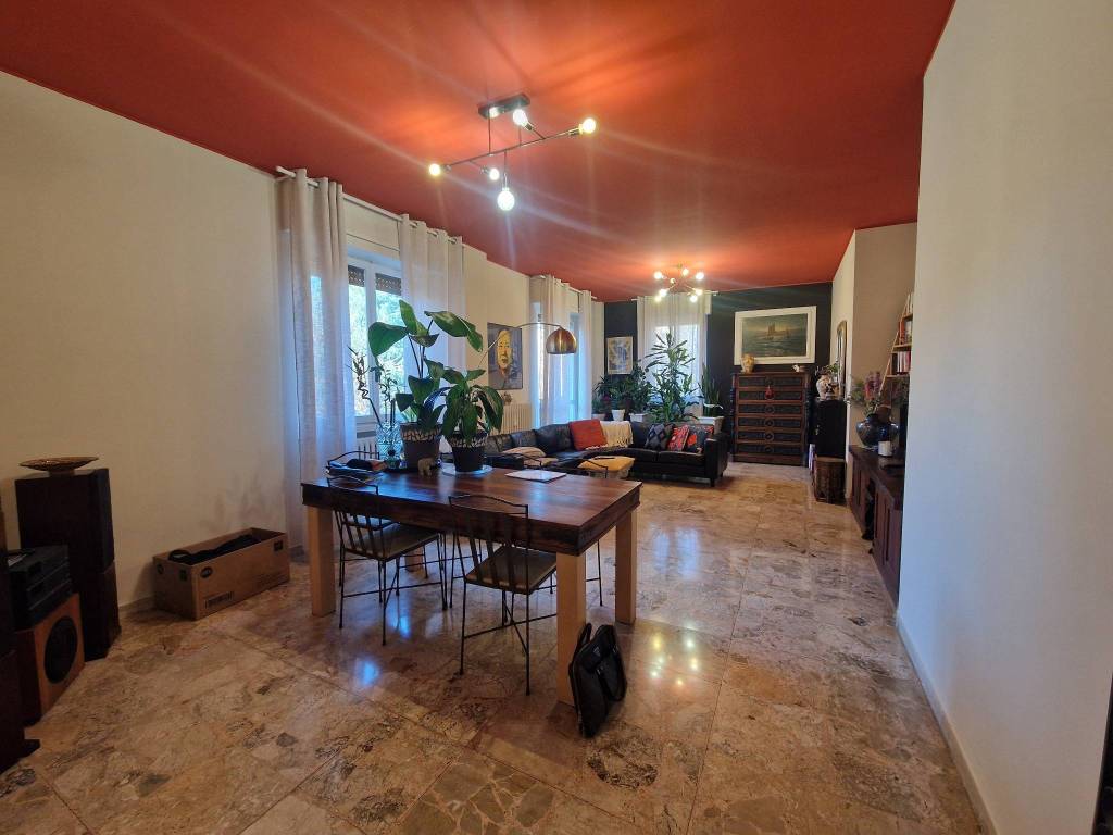 appartamento in vendita a Milano in zona Barona