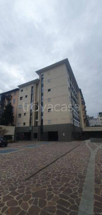 appartamento in vendita a Milano in zona Famagosta