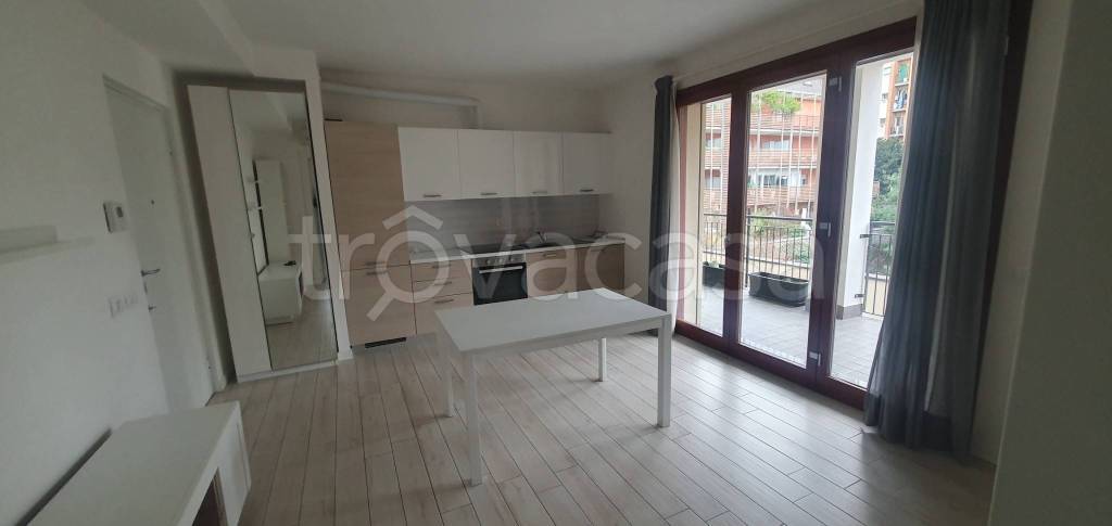 appartamento in vendita a Milano in zona Famagosta