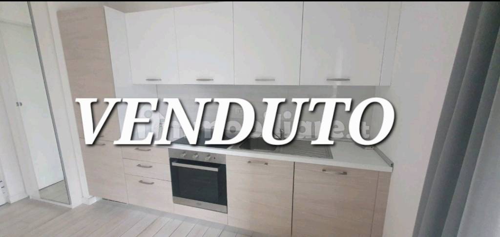appartamento in vendita a Milano in zona Famagosta