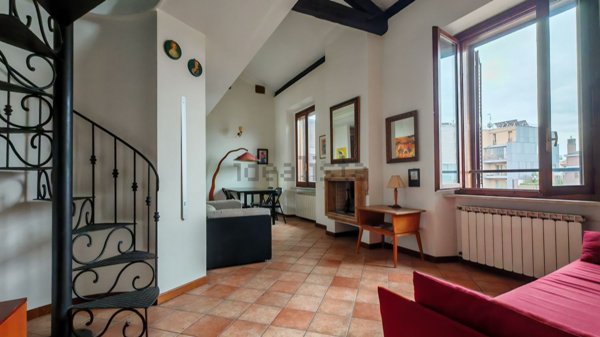 appartamento in vendita a Milano in zona Cinque Giornate