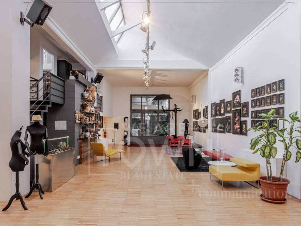 negozio in vendita a Milano in zona Famagosta