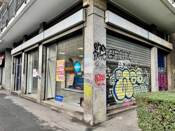 negozio in vendita a Milano in zona Porta Vittoria