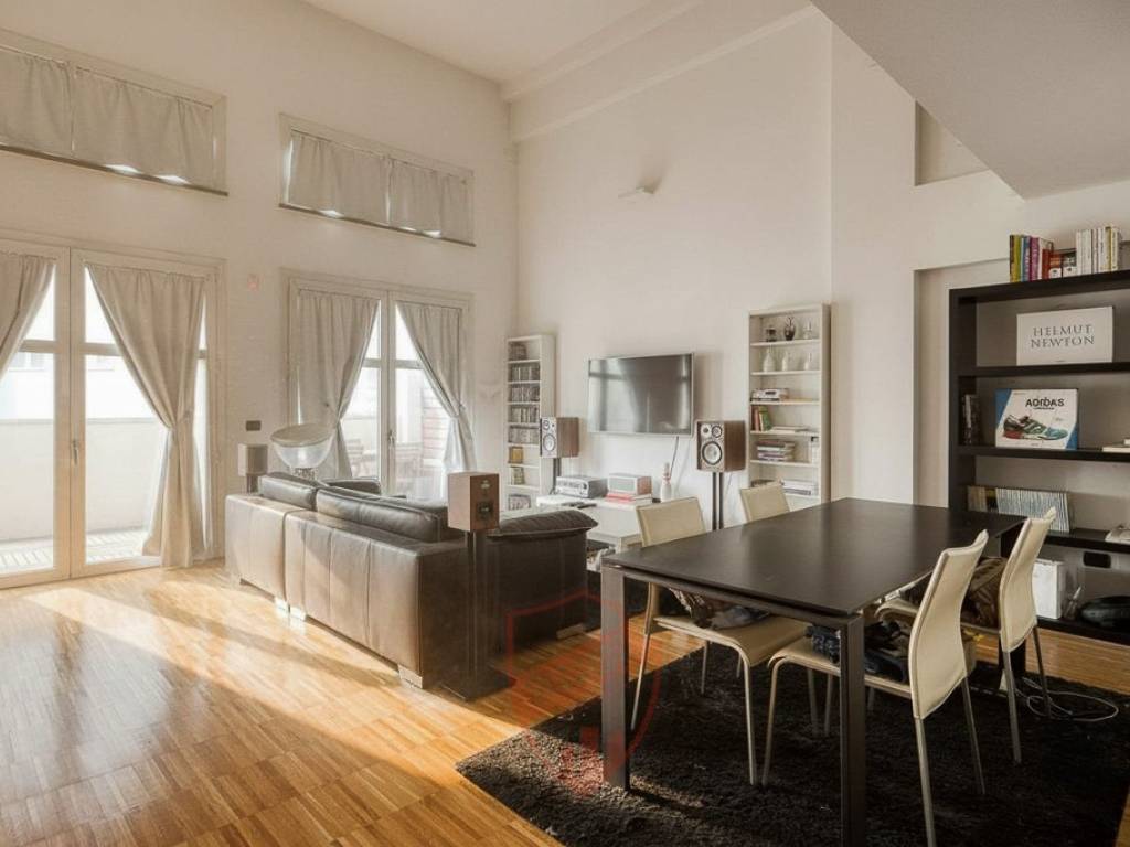 appartamento in vendita a Milano in zona Solari