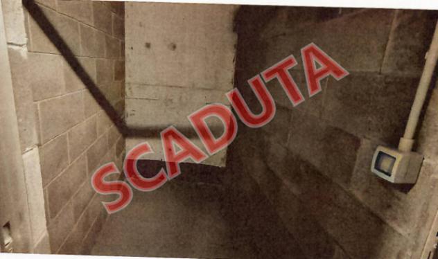 locale commerciale in vendita a Milano