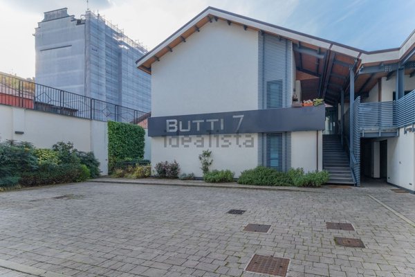 appartamento in vendita a Milano in zona Dergano