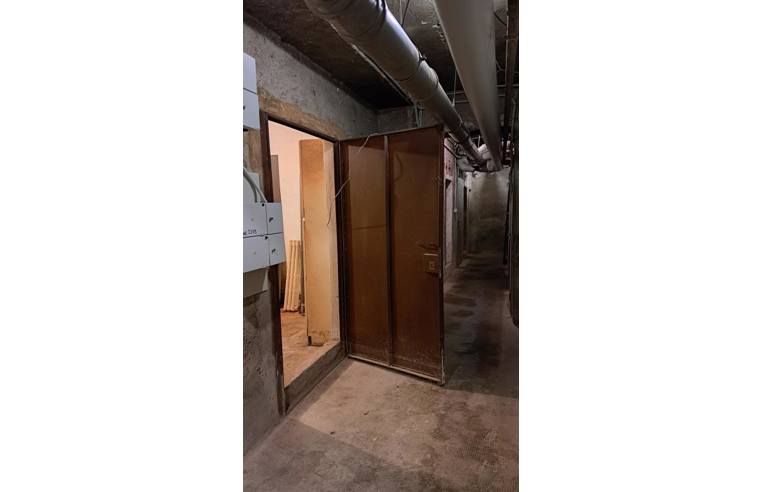 locale di sgombero in vendita a Milano in zona Stazione Centrale