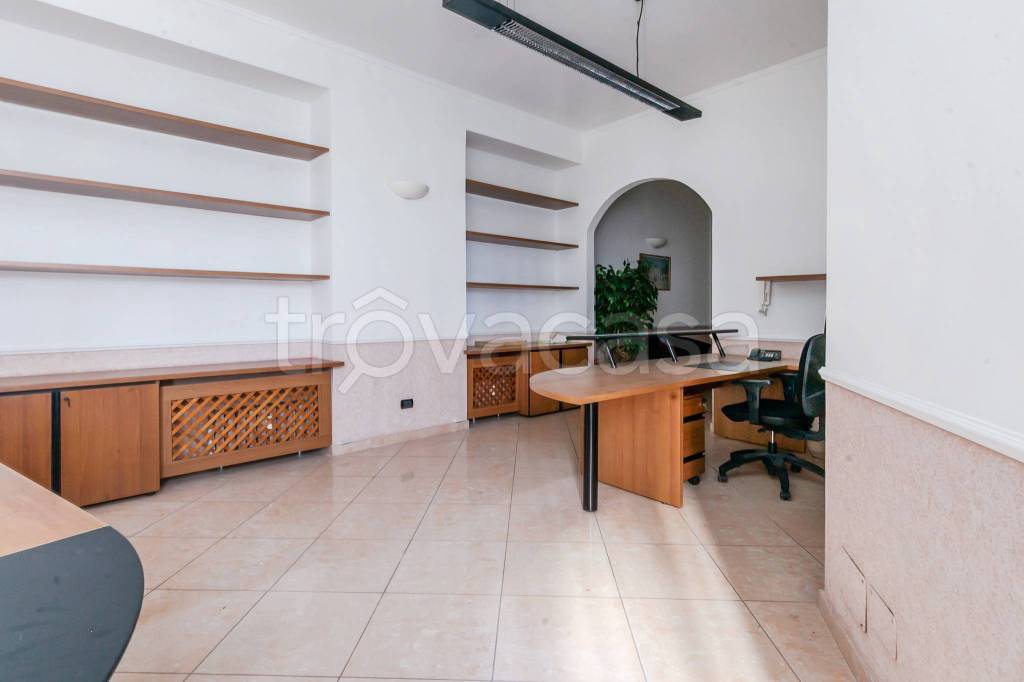 appartamento in vendita a Milano in zona Guastalla